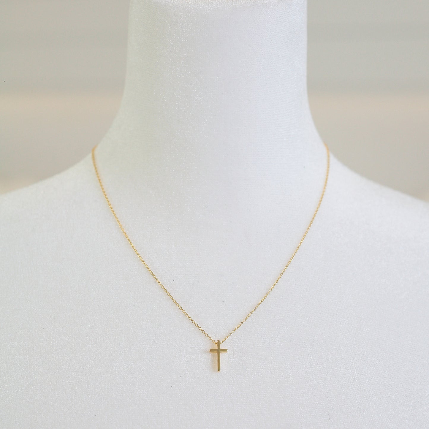 Cross Classic Necklace - Large